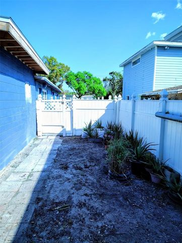 206 W 101ST AVENUE, Tampa, FL 33612