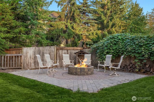 27706 Manion Way NE, Duvall, WA 98019