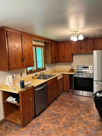 118 Parsons Road, Camillus, NY 13031