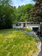 118 Parsons Road, Camillus, NY 13031