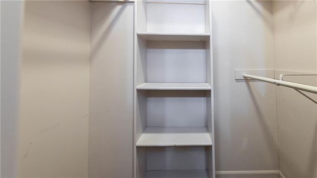 4047 SW ORLEANS Court, Lee's Summit, MO 64082