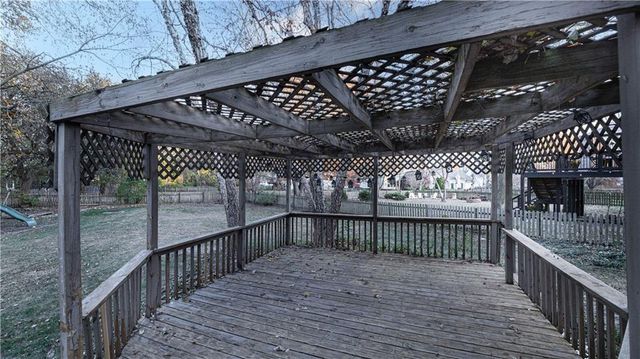 4047 SW ORLEANS Court, Lee's Summit, MO 64082