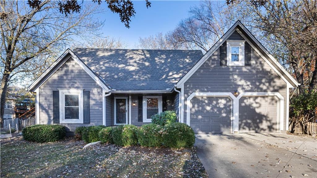 4047 SW ORLEANS Court, Lee's Summit, MO 64082