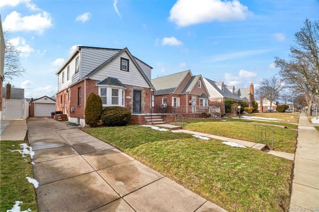 118-16 231 Street, Cambria Heights, NY 11411