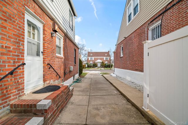 118-16 231 Street, Cambria Heights, NY 11411