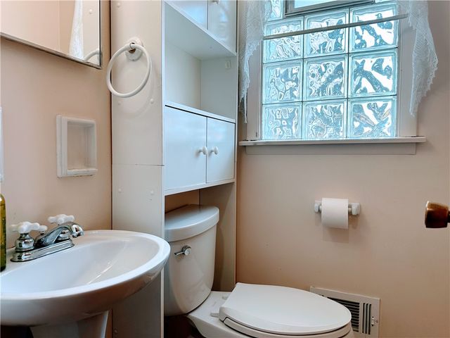 195 Hamlin Center Rd, Hamlin, NY 14468