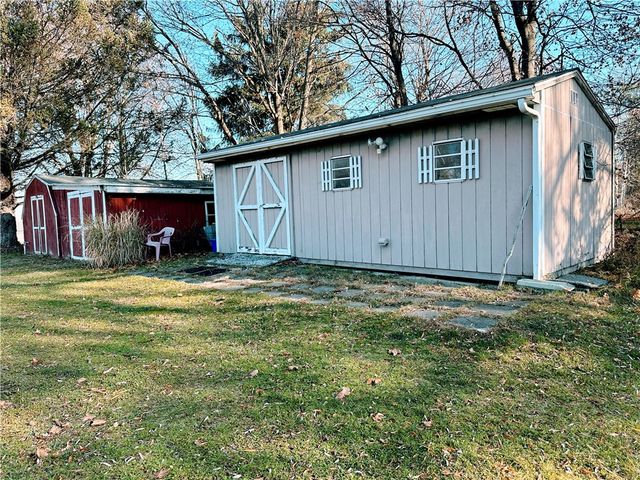 195 Hamlin Center Rd, Hamlin, NY 14468