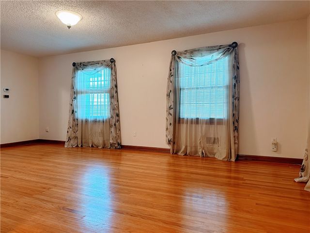 195 Hamlin Center Rd, Hamlin, NY 14468