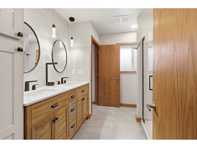 7059 Ne QUATAMA St, Hillsboro, OR 97124