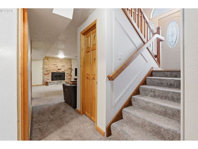 7059 Ne QUATAMA St, Hillsboro, OR 97124