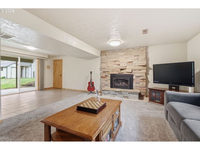 7059 Ne QUATAMA St, Hillsboro, OR 97124