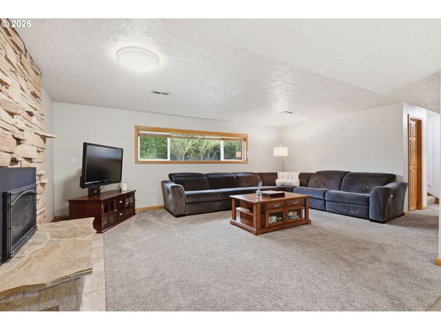 7059 Ne QUATAMA St, Hillsboro, OR 97124