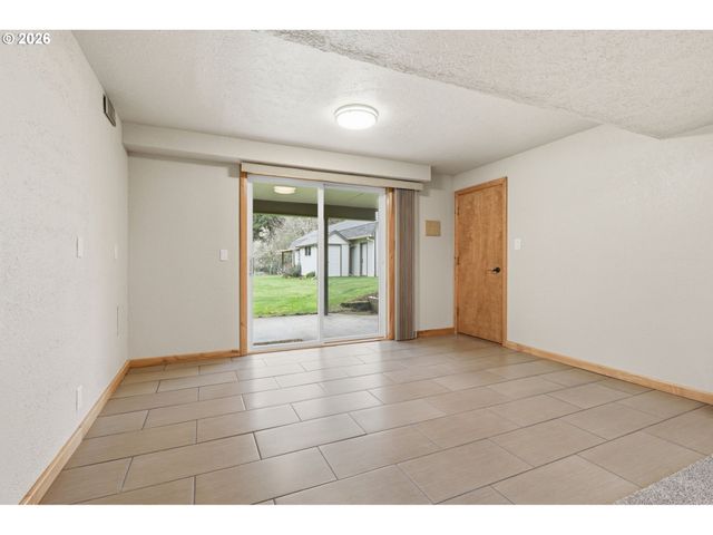 7059 Ne QUATAMA St, Hillsboro, OR 97124