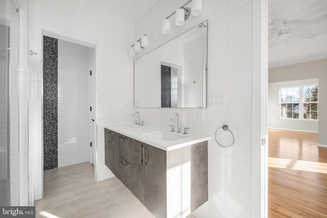 1066 BRISTOL RD, Southampton, PA 18966