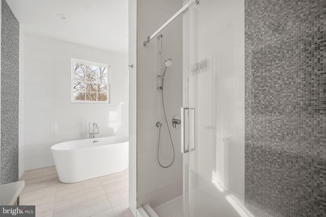 1066 BRISTOL RD, Southampton, PA 18966