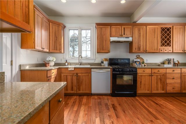 121 Governor Street 1, Providence, RI 02906