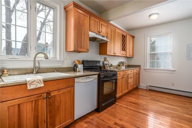 121 Governor Street 1, Providence, RI 02906