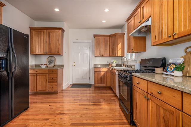 121 Governor Street 1, Providence, RI 02906