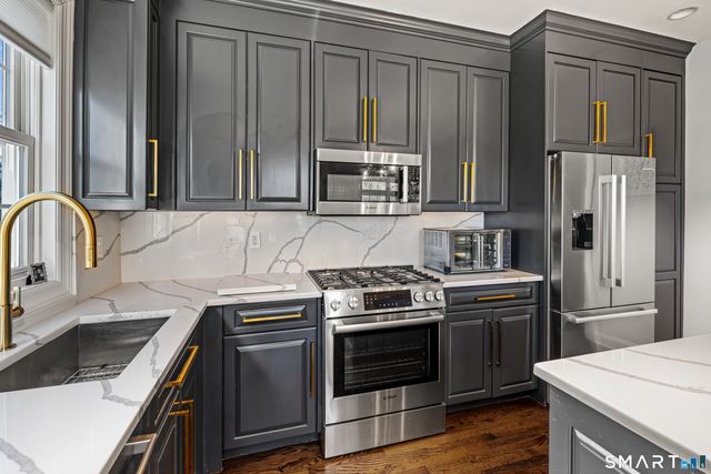 71 Aberdeen Way 71, Fairfield, CT 06890