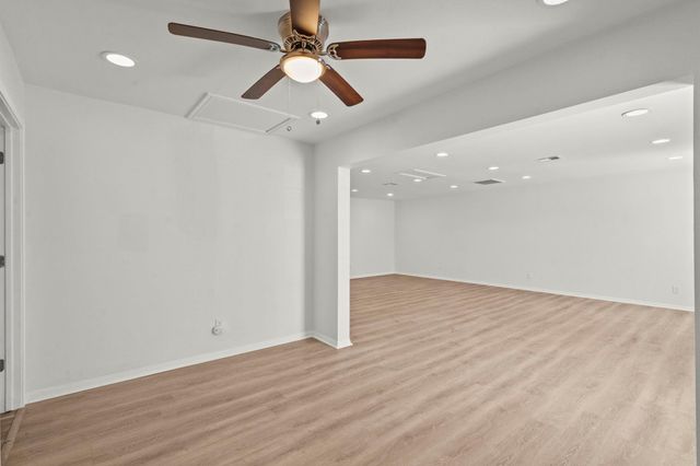 1132 18th Avenue N, Texas City, TX 77590