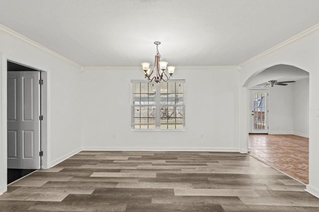 1132 18th Avenue N, Texas City, TX 77590