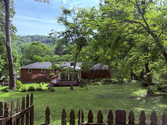 2016 Sunny Side Dr, Brentwood, TN 37027