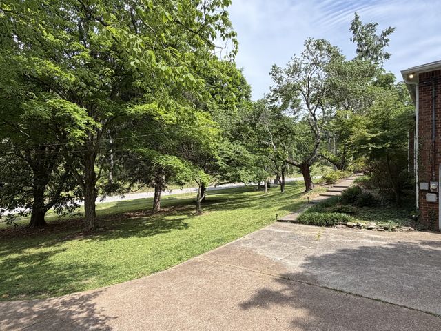 2016 Sunny Side Dr, Brentwood, TN 37027
