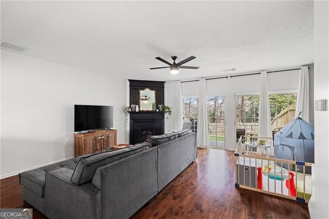 1757 Stanwood Drive NW, Kennesaw, GA 30152