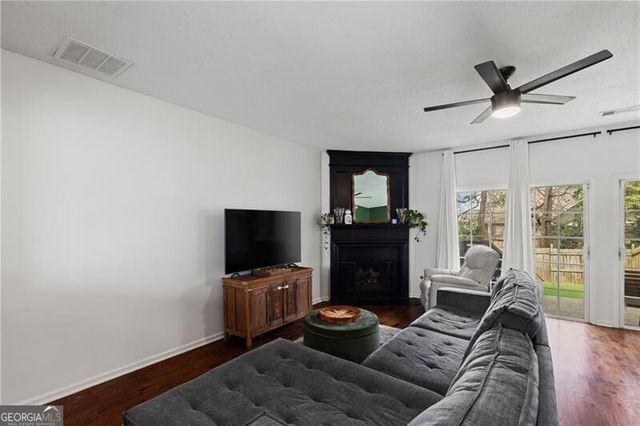 1757 Stanwood Drive NW, Kennesaw, GA 30152