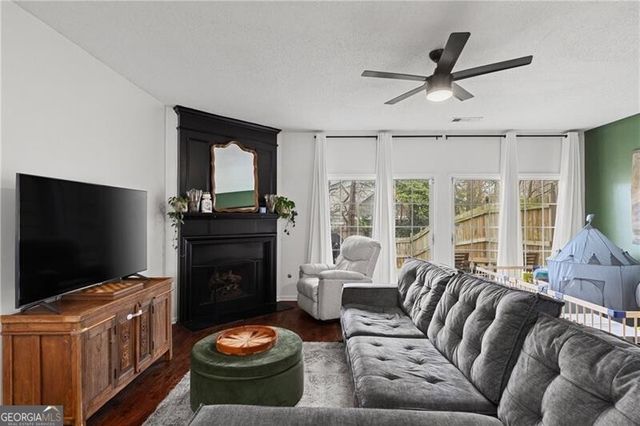 1757 Stanwood Drive NW, Kennesaw, GA 30152