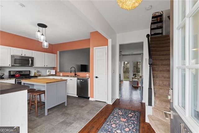 1757 Stanwood Drive NW, Kennesaw, GA 30152