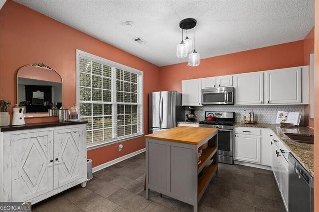 1757 Stanwood Drive NW, Kennesaw, GA 30152