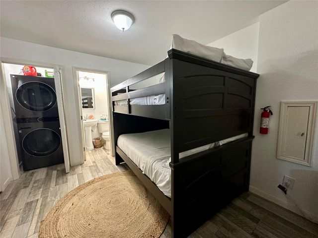 22810 Fresca Street, Galveston, TX 77554