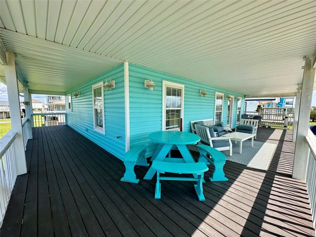 22810 Fresca Street, Galveston, TX 77554