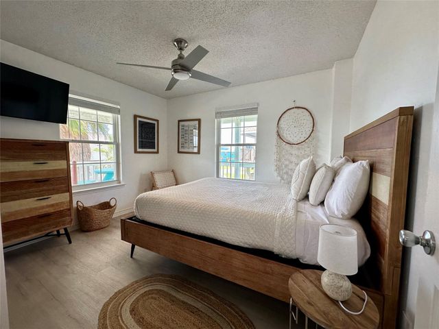 22810 Fresca Street, Galveston, TX 77554