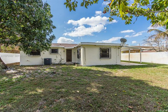 4275 NW 197th St, Miami Gardens, FL 33055