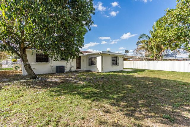 4275 NW 197th St, Miami Gardens, FL 33055