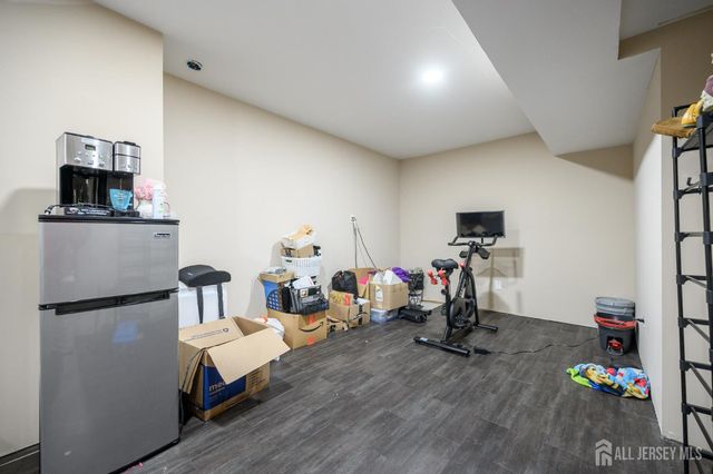 5 Cherrywood Drive, Piscataway, NJ 08854