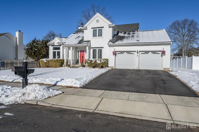 5 Cherrywood Drive, Piscataway, NJ 08854