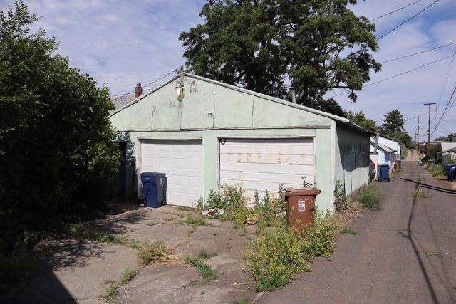 408 E Providence Ave, Spokane, WA 99207