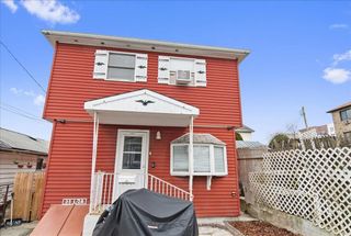 35 1/2 Edgewater Park 35 1/2A, Bronx, NY 10465