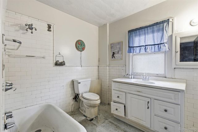 2057 Atkinson Street, Detroit, MI 48206