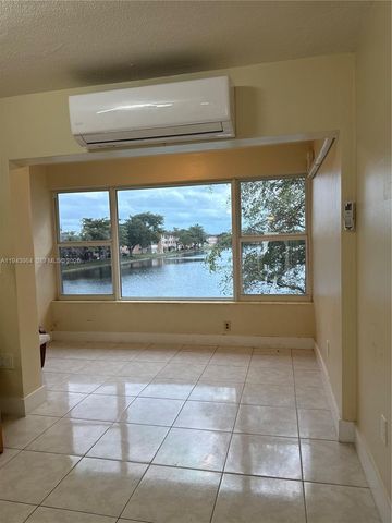 300 NE 191st St 219, Miami, FL 33179