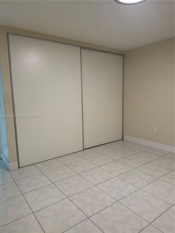 300 NE 191st St 219, Miami, FL 33179