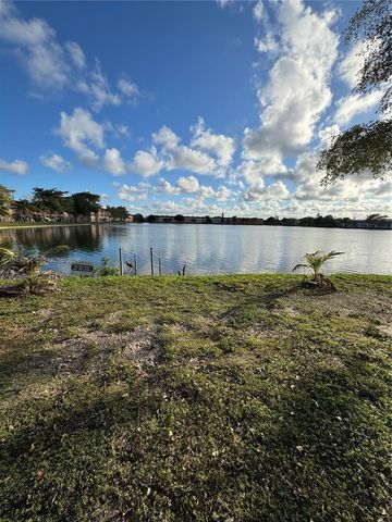 300 NE 191st St 219, Miami, FL 33179