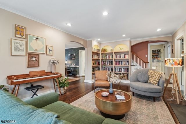 289 Western Dr S., South Orange Village Twp., NJ 07079