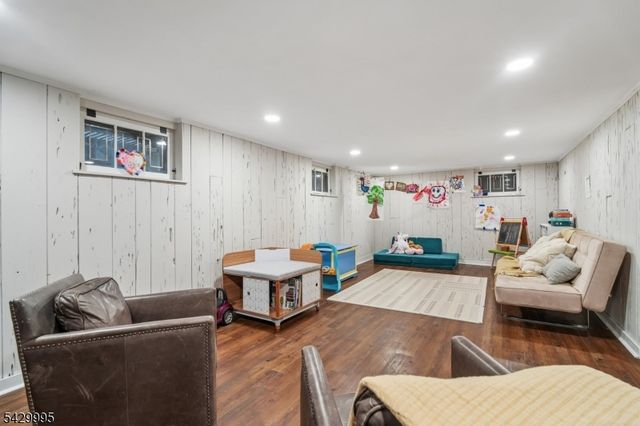 289 Western Dr S., South Orange Village Twp., NJ 07079