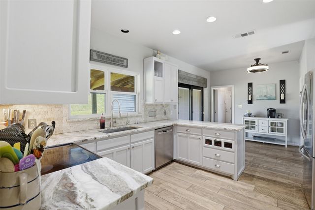 150 Summer Stone Court, Weatherford, TX 76087