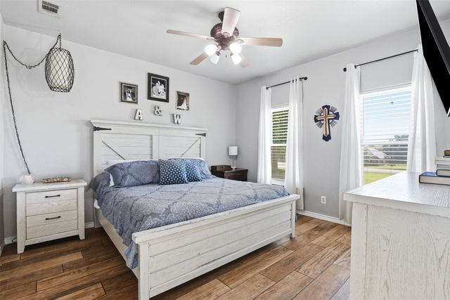 150 Summer Stone Court, Weatherford, TX 76087