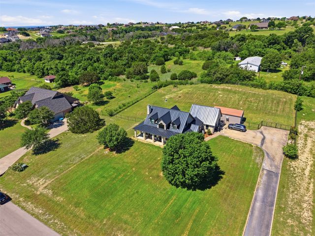 150 Summer Stone Court, Weatherford, TX 76087